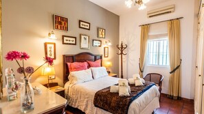 4 Schlafzimmer, Bügeleisen/Bügelbrett, Reisekinderbett, WLAN