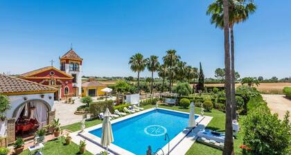 Casa Campo La Capilla Los Palacios y Villafranca by Ruralidays