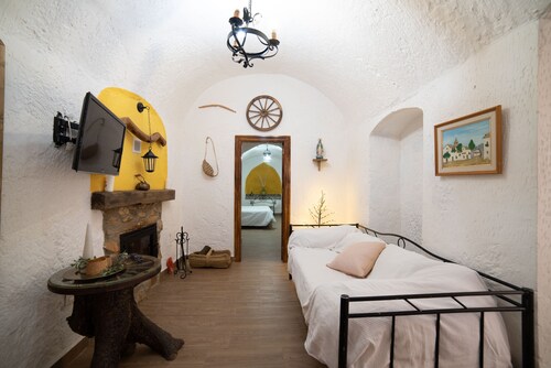 Rural accommodation House-cave