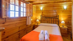 3 soverom, strykejern/-brett, reiseseng for barn og wi-fi