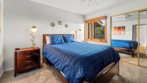 1 bedroom, internet, bed sheets - Ski Inn 1-Bedroom Retreat with Hot Tub Access! (Steamboat Springs)