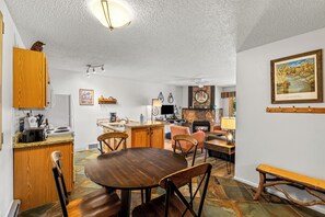 Dining - Ski Inn 1-Bedroom Retreat with Hot Tub Access! (Steamboat Springs)