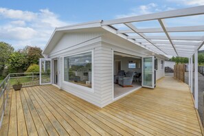 Terrace/patio - I See The Lake - Omori Holiday Home (Omori)