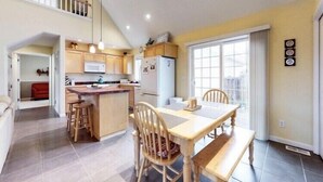 Unclassified image, 4 of 14, button - Coastal Getaway, 1 block from the beach Pet Friendly  (Cloverdale)