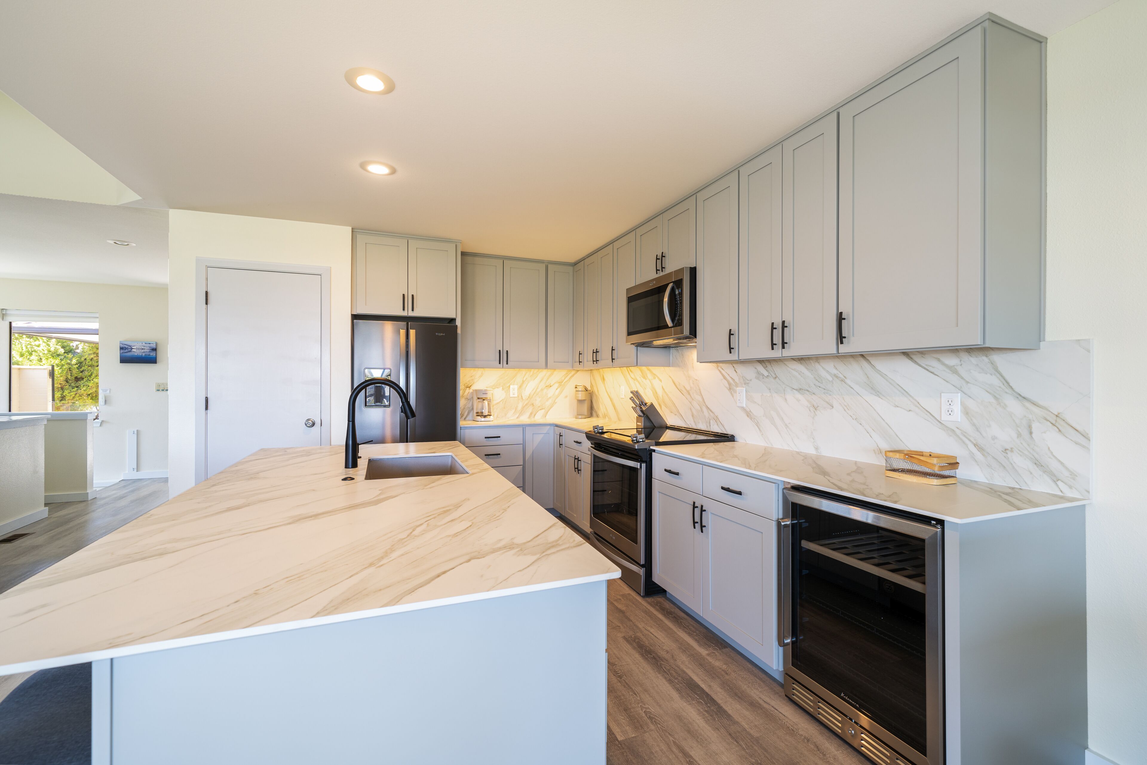 Wapato Point Halmalka Condo 510-A, 3 bed 2 bath, Sleeps 8,  Next to Outdoor Pool