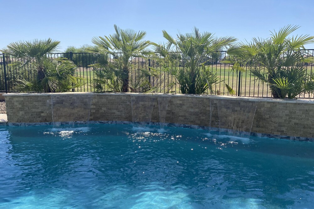 Poolside Paradise Awaits!