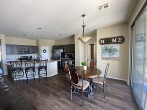 Dining - Poolside Paradise Awaits! (San Tan Valley)