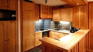 微波炉、烤箱、炉灶、洗碗机