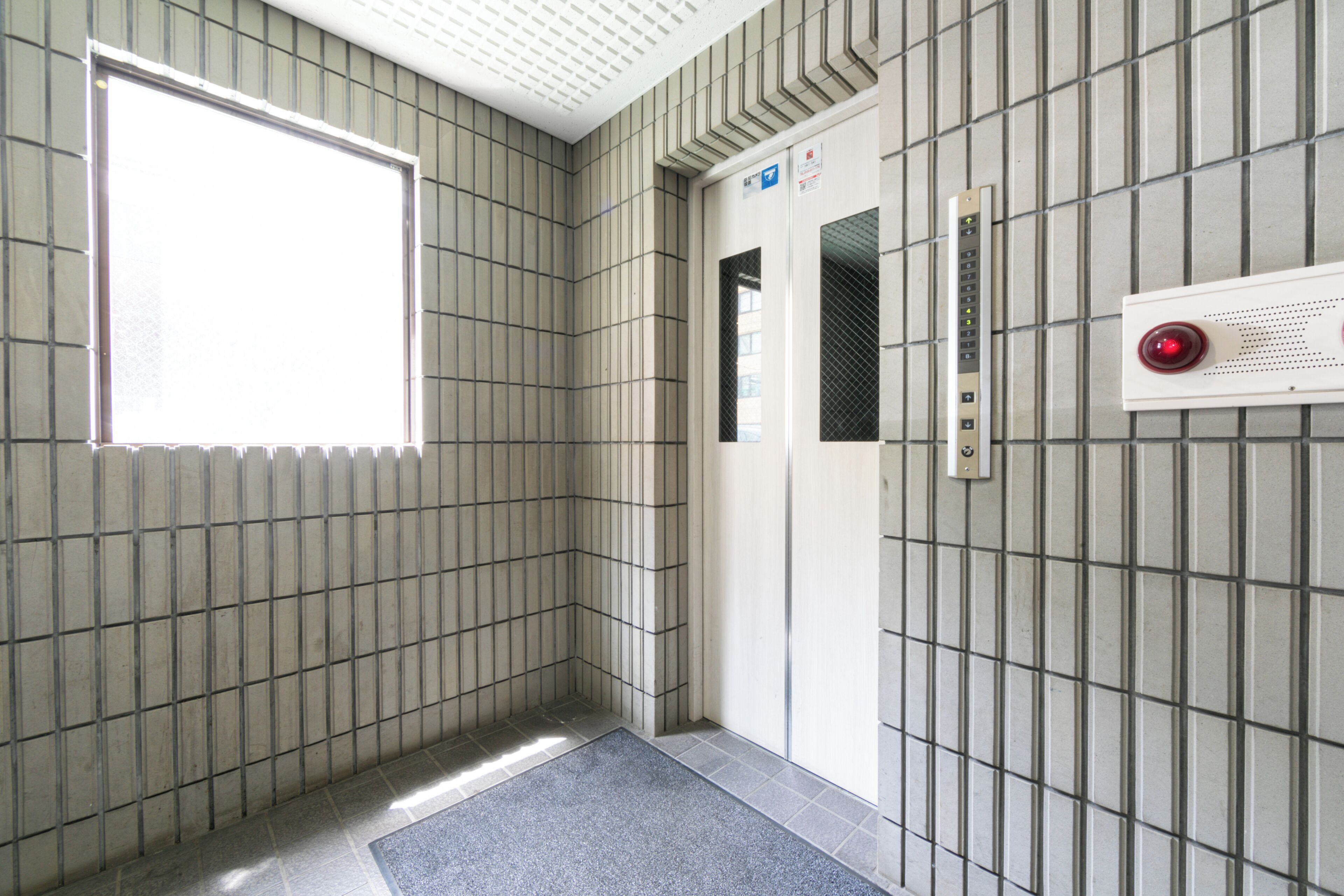 واجهة المنشأة