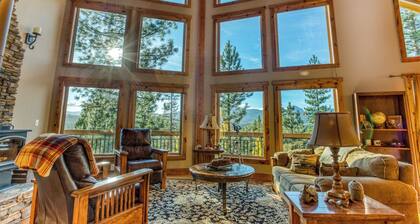 Lodge Style Cabin nr Crater Lake w Mountain Views