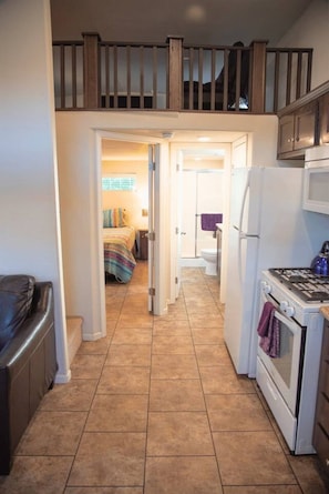 1 bedroom, desk, travel crib, WiFi