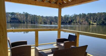LAY Back in the Lake House