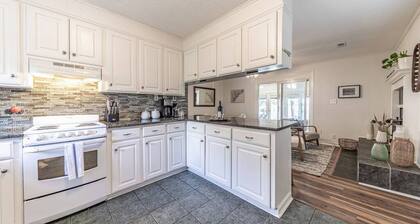 Lake Murray Family Retreat | BIG Water Views