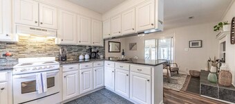 Lake Murray Family Retreat | BIG Water Views