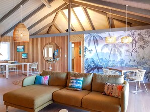 Televisión y reproductor de DVD 