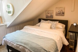 Unclassified image, 3 of 46, button