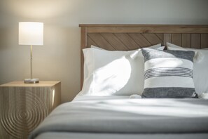 4 bedrooms, desk, iron/ironing board, free WiFi
