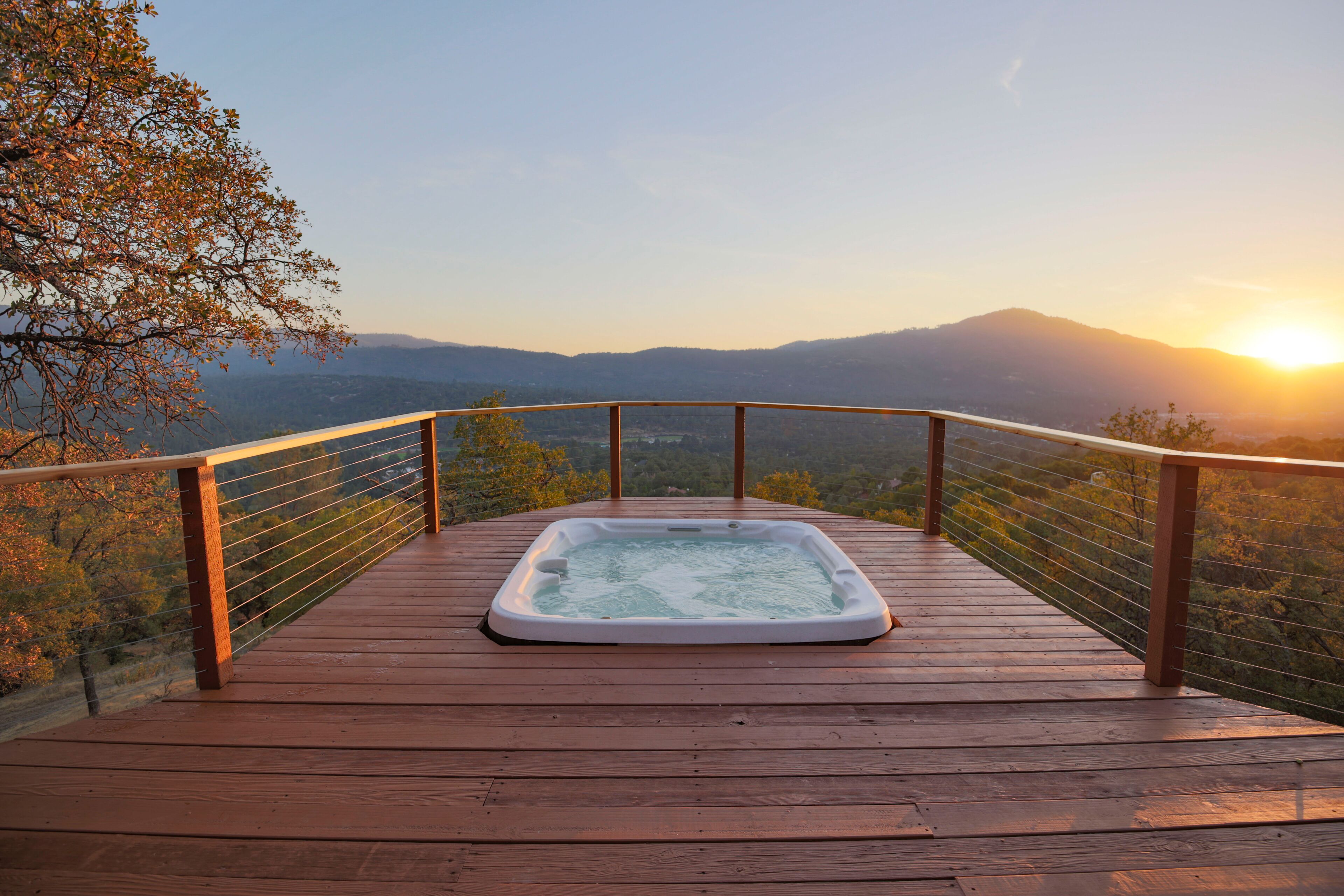 Outdoor spa tub