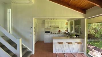 Microwave, dishwasher, toaster, cookware/dishes/utensils