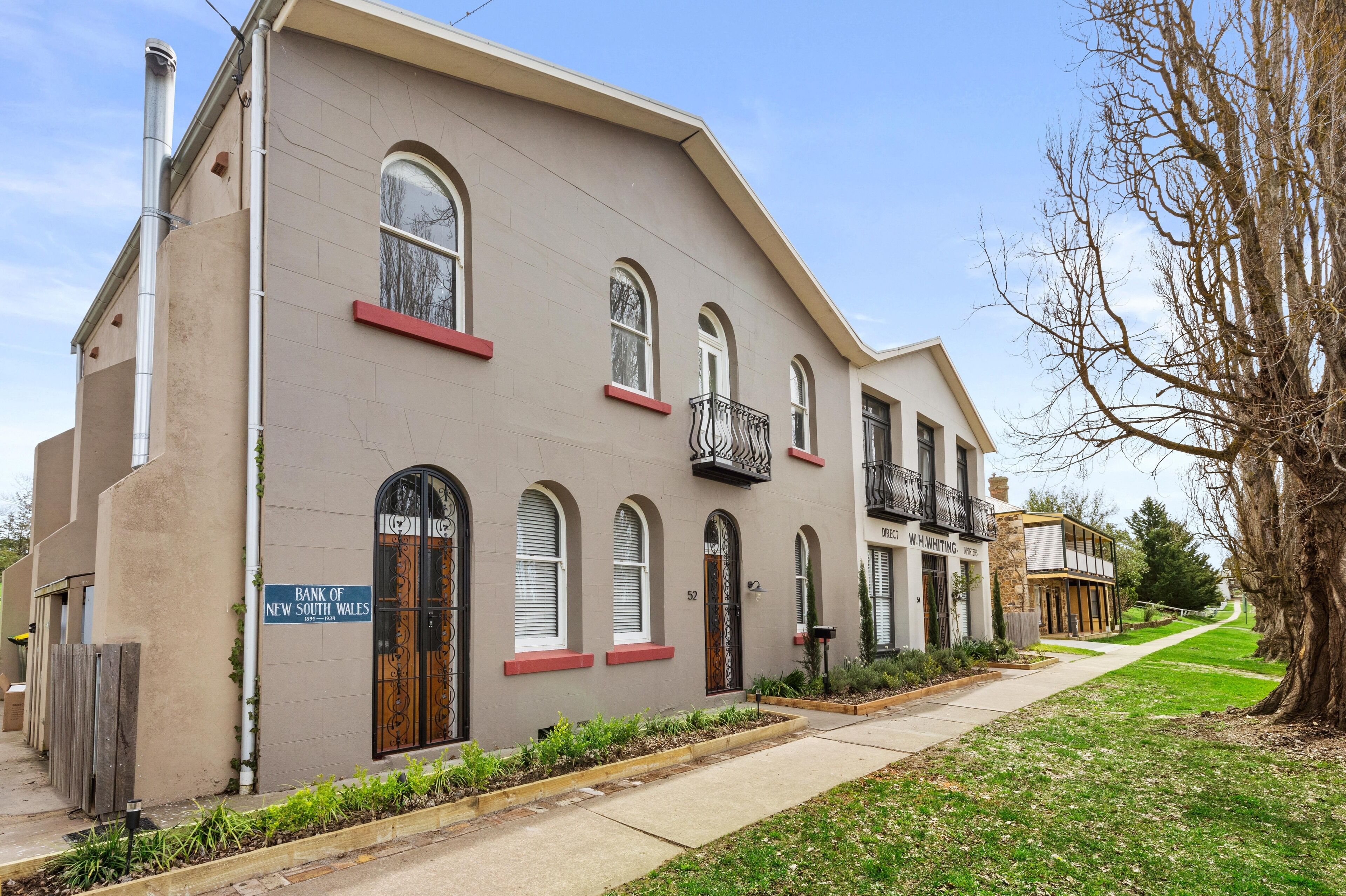 TARALGA TERRACES - THE BANK
