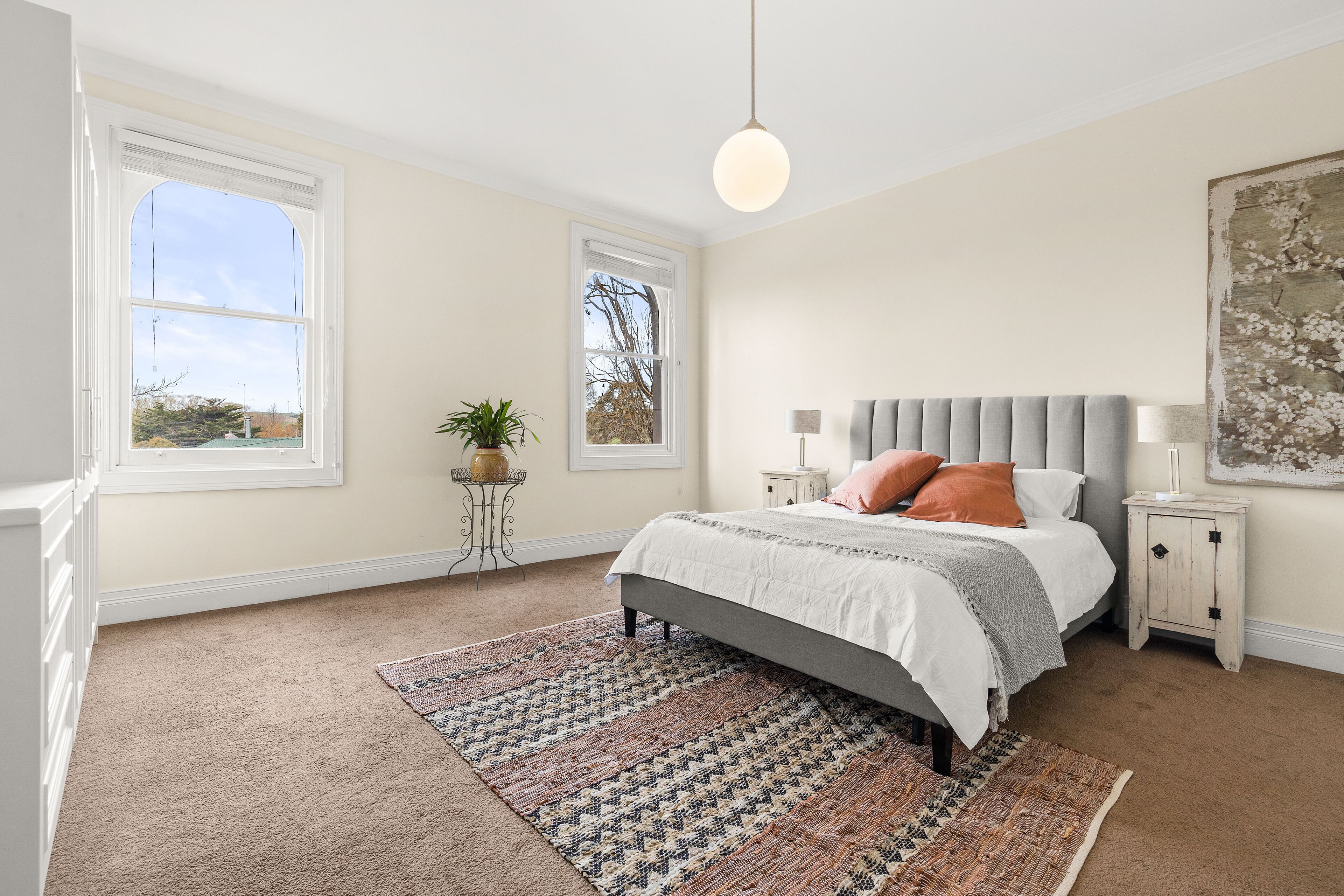 3 makuuhuonetta, työpöytä, Wi-Fi, vuodevaatteet