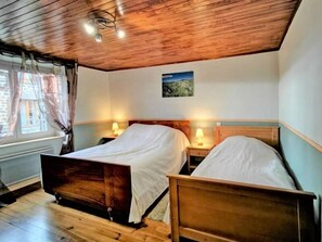 4 bedrooms