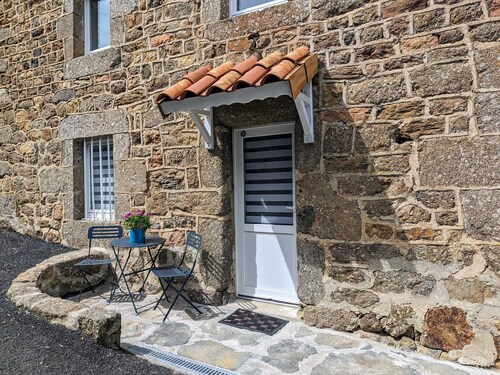 Ancienne ferme rénovée avec jardin privé, poêle à bois et terrasse