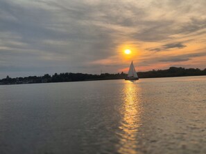 Unclassified image, 2 of 35, button