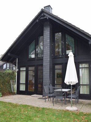 Unclassified image, 5 of 35, button