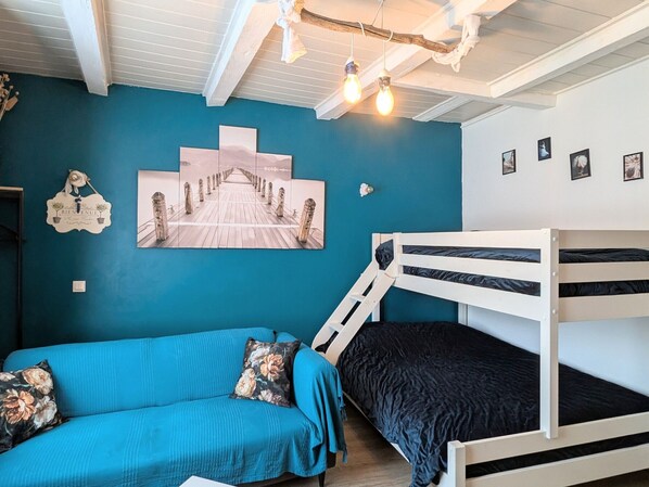 1 bedroom, free WiFi, bed sheets