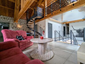 Interior - Comfortable lodge with heated pool, for 23 people, perfect for families and friends (Lapte)