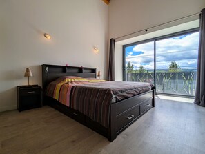 8 bedrooms, free WiFi - Comfortable lodge with heated pool, for 23 people, perfect for families and friends (Lapte)