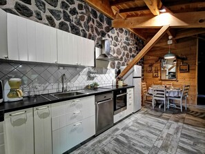 Kühlschrank, Mikrowelle, Geschirrspüler