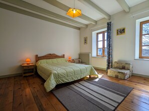 4 bedrooms