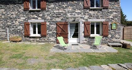 Spacious Stone House in Meygal Forest with Terraces, Fireplace, and Kids' Play Area