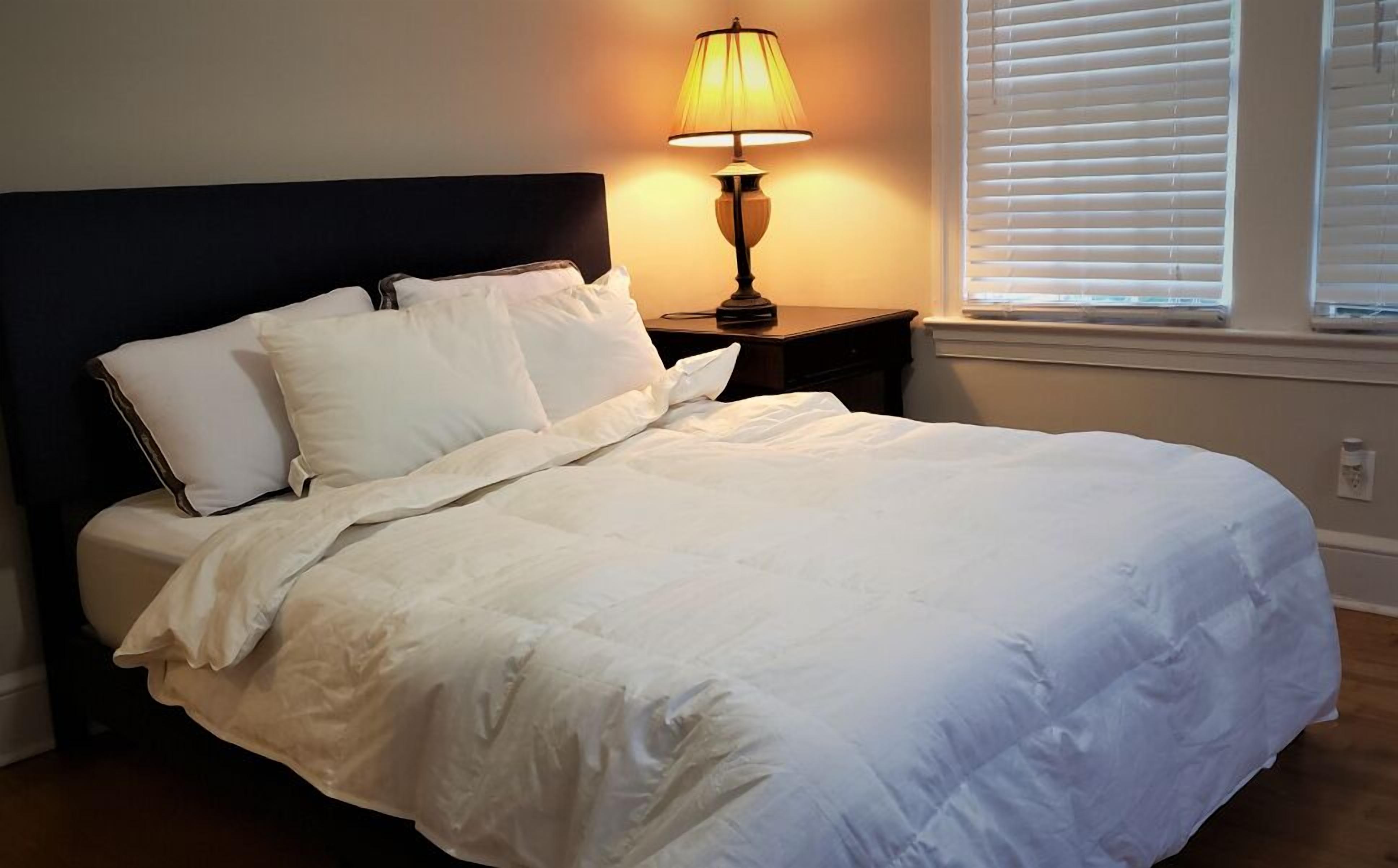 The Audrey @Atlantic Station: Fire Pit, Outdoor Dining, BBQ, Cornhole/Horseshoes