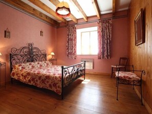 3 bedrooms, free WiFi