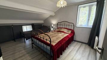2 bedrooms
