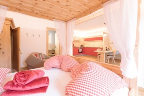1 bedroom, iron/ironing board, free WiFi, bed sheets - Holiday Home “Wold Wieserhof” with Mountain View, Balcony and Shared Garden (Aldein)