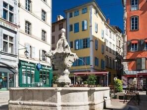 Exterior - Charming Cottage Near Puy-en-Velay with Private Terrace and Modern Amenities (Blavozy)