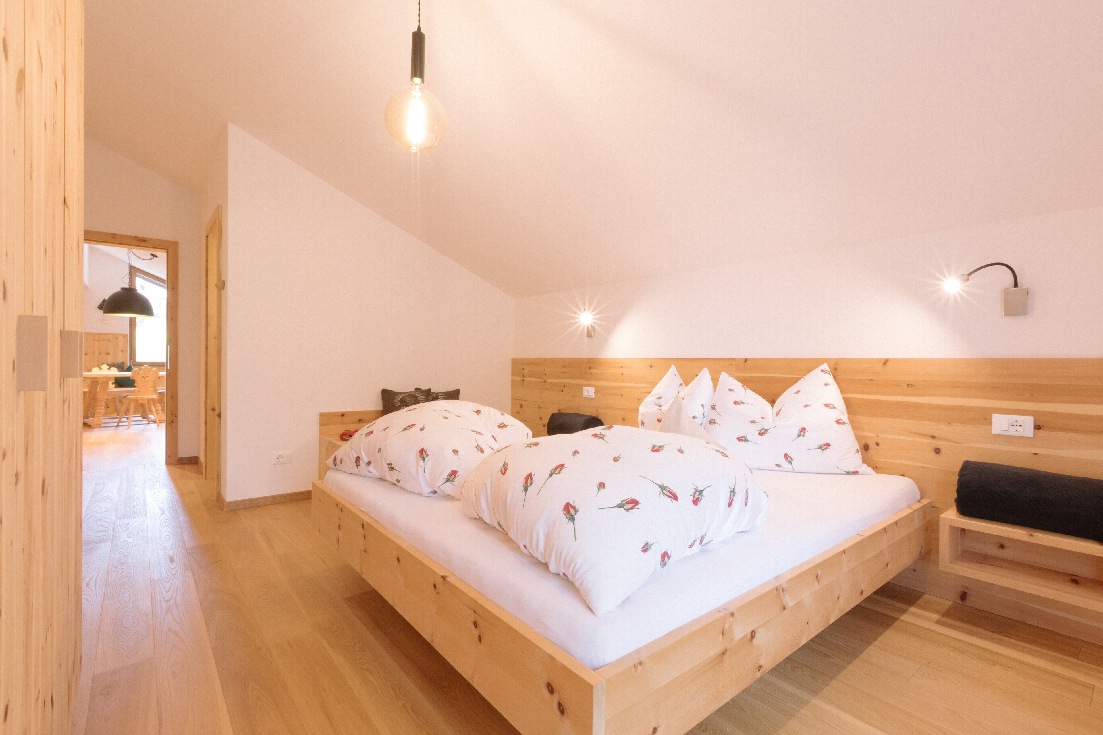 2 camere, ferro/asse da stiro, Wi-Fi gratuito, lenzuola