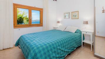 3 soverom, strykejern/-brett, wi-fi (inkludert) og sengetøy