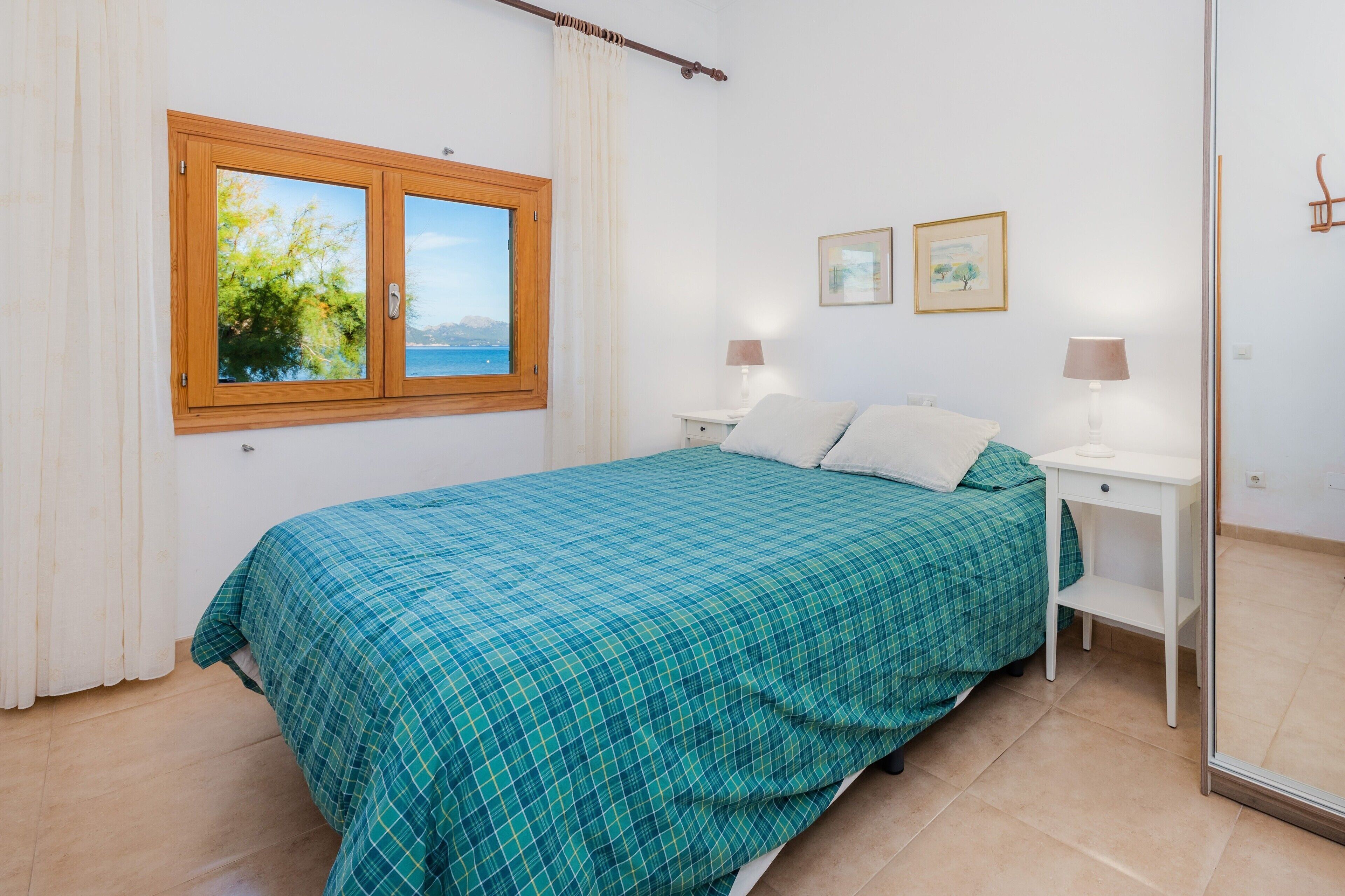 3 sovrum, strykjärn/strykbräda, gratis wi-fi och sängkläder