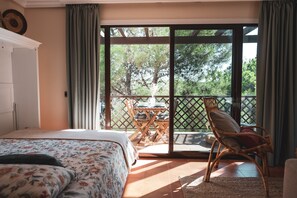 1 bedroom, iron/ironing board, free WiFi, bed sheets - Holiday Apartment ‘Falésia Pine Spot’ with Wi-Fi, Balcony & Shared Pool (Albufeira)