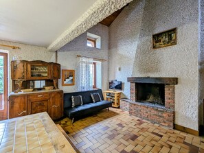 Télévision, cheminée