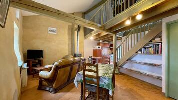 Télévision, cheminée