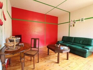 TV - Renovated cottage with terrace near Retournac (Retournac)