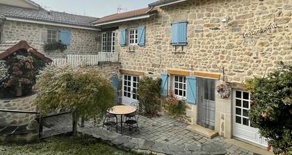 GĂźte familial avec terrasse proche chĂąteaux, lac, et parcours aventure