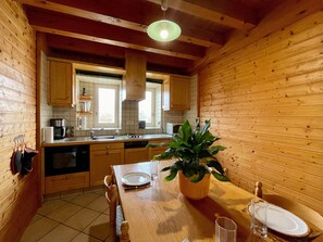 Kühlschrank, Mikrowelle, Geschirrspüler