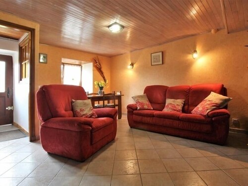Spacious Gîte with Private Gym, Terrace & Garden, near Hiking & Fishing Spots